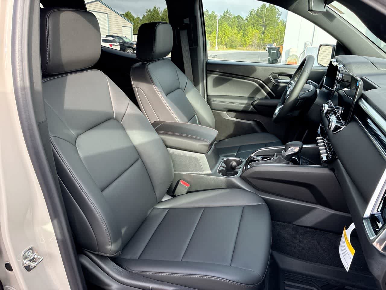 New 2026 GMC Canyon Elevation w/ Convenience Package RWD image 28