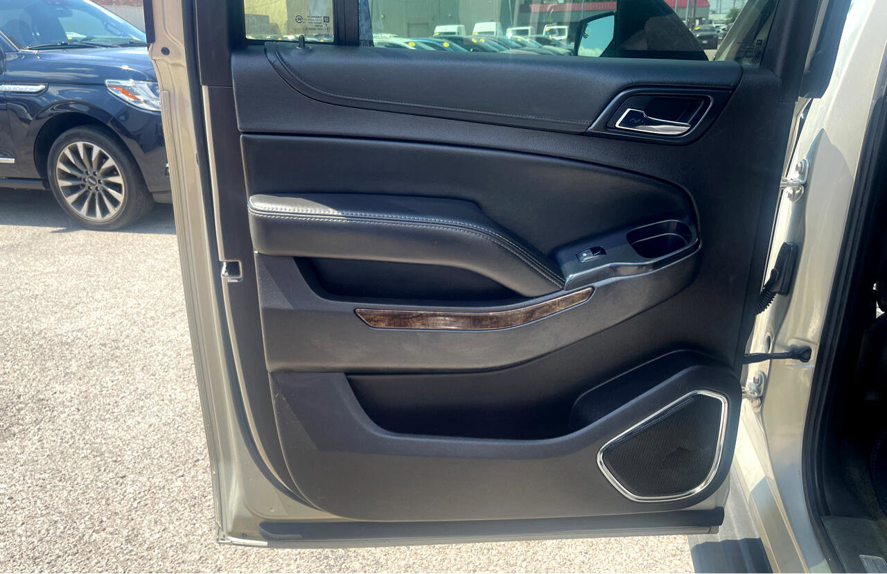 Used 2016 Chevrolet Suburban LT image 16