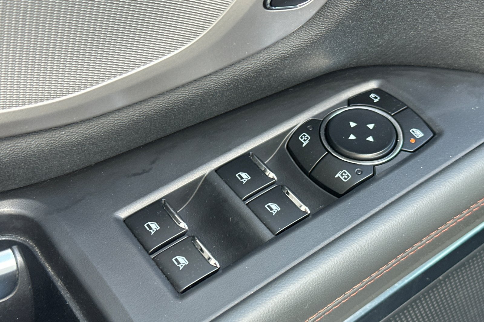Used 2025 Ford Expedition Active AWD/4WD image 12