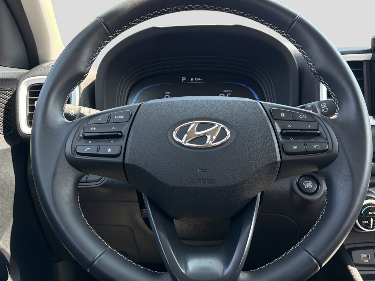 Certified 2024 Hyundai Venue Limited FWD image 19