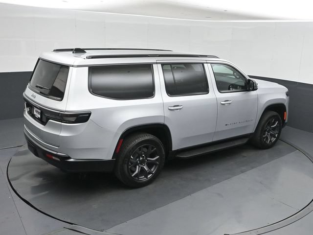 Used 2026 Jeep Grand Wagoneer Limited AWD/4WD image 35