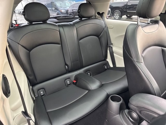 Used 2016 MINI Cooper 2-Door Hardtop image 12