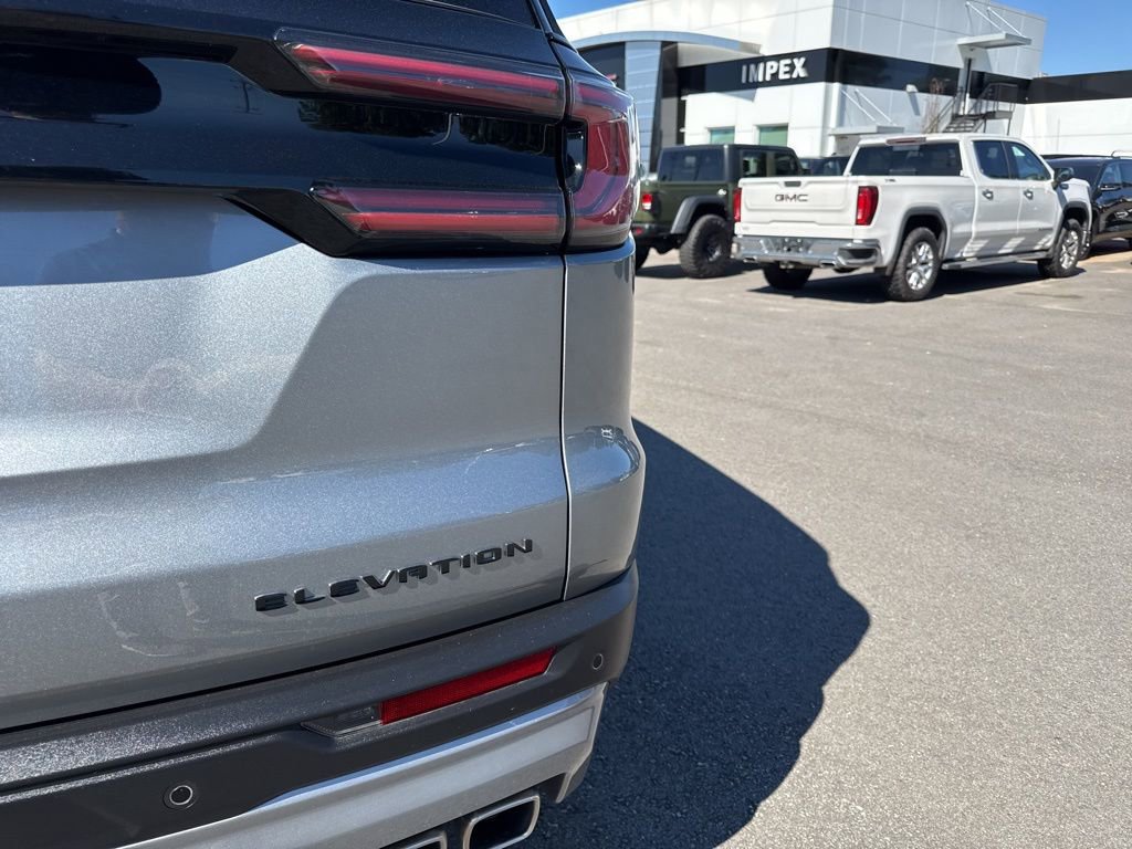 Used 2025 GMC Acadia Elevation FWD image 33