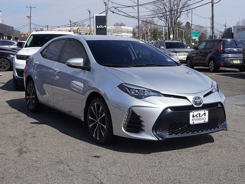 Used 2019 Toyota Corolla SE image 2