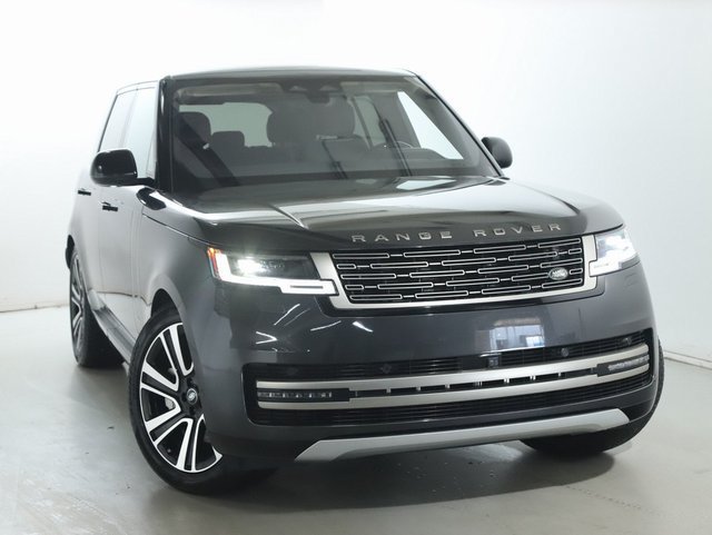 Used 2023 Land Rover Range Rover SE AWD/4WD image 2