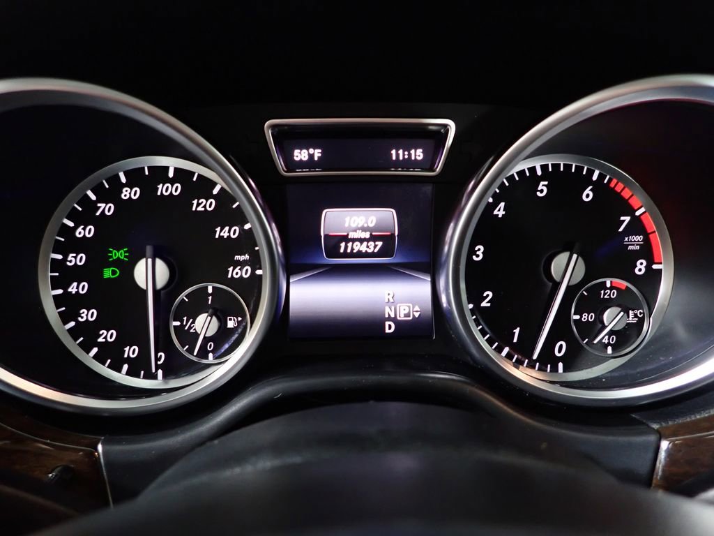 Used 2014 Mercedes-Benz GL 450 4MATIC image 33