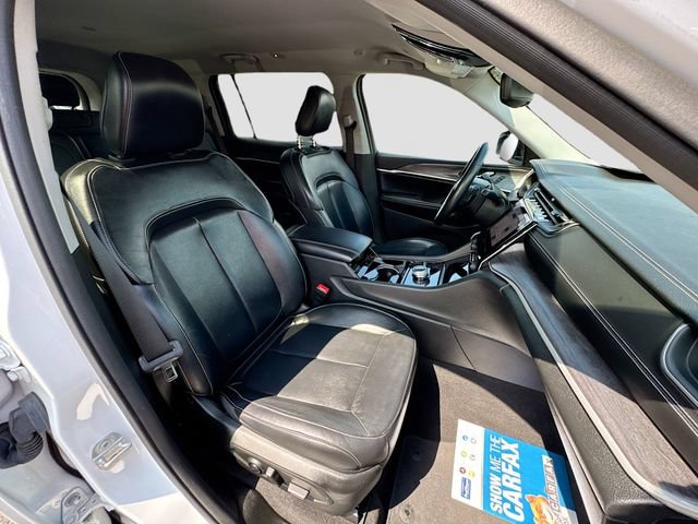 Used 2022 Jeep Grand Cherokee L Limited AWD/4WD image 32