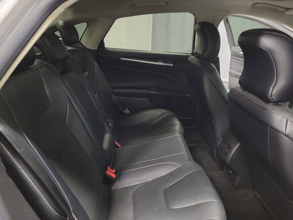 Used 2019 Ford Fusion Titanium image 21