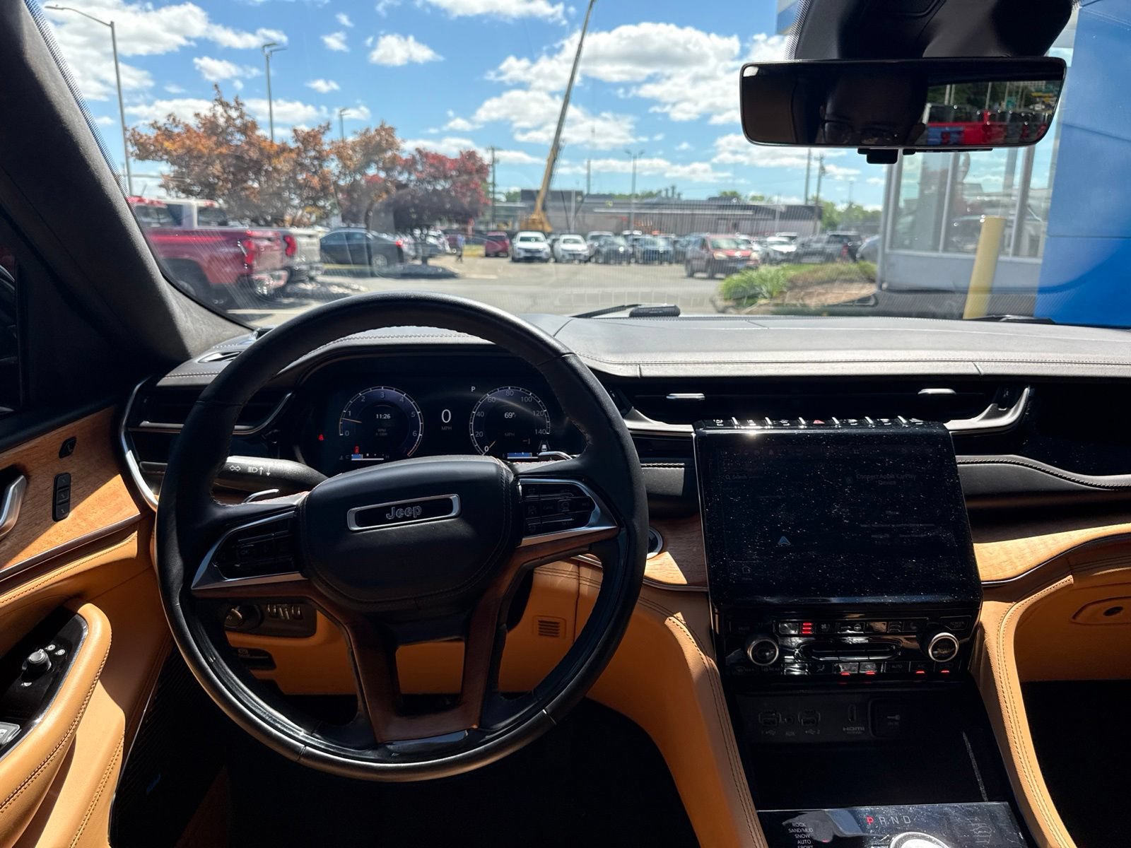 Used 2022 Jeep Grand Cherokee Summit AWD/4WD image 2