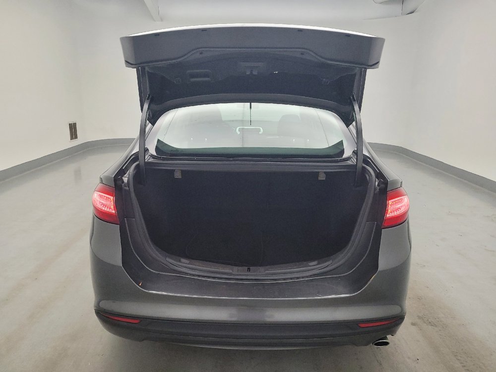 Used 2015 Ford Fusion SE FWD image 29