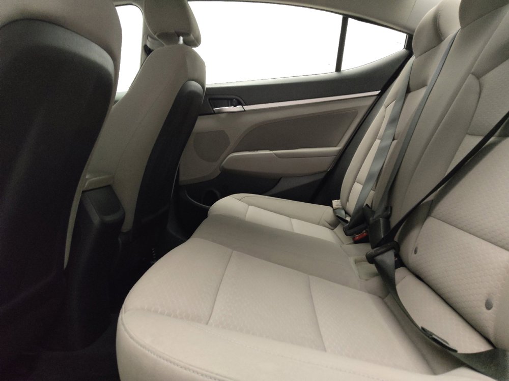 Used 2020 Hyundai Elantra SEL FWD image 18