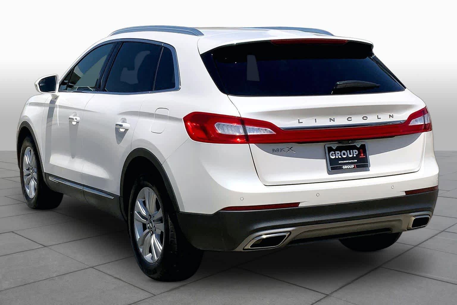 Used 2017 Lincoln MKX Premiere FWD image 12