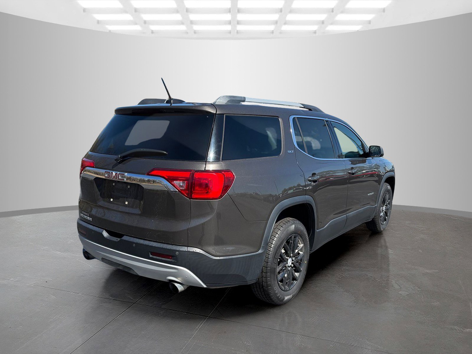 Used 2019 GMC Acadia SLT image 7