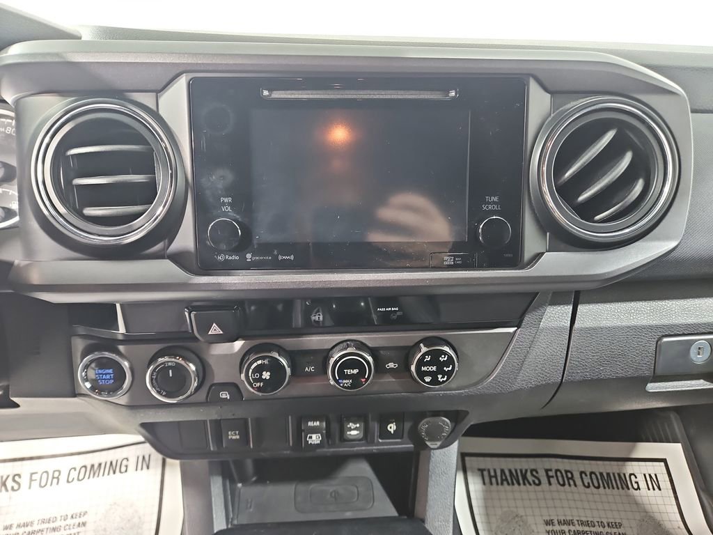 Used 2018 Toyota Tacoma TRD Off-Road image 18