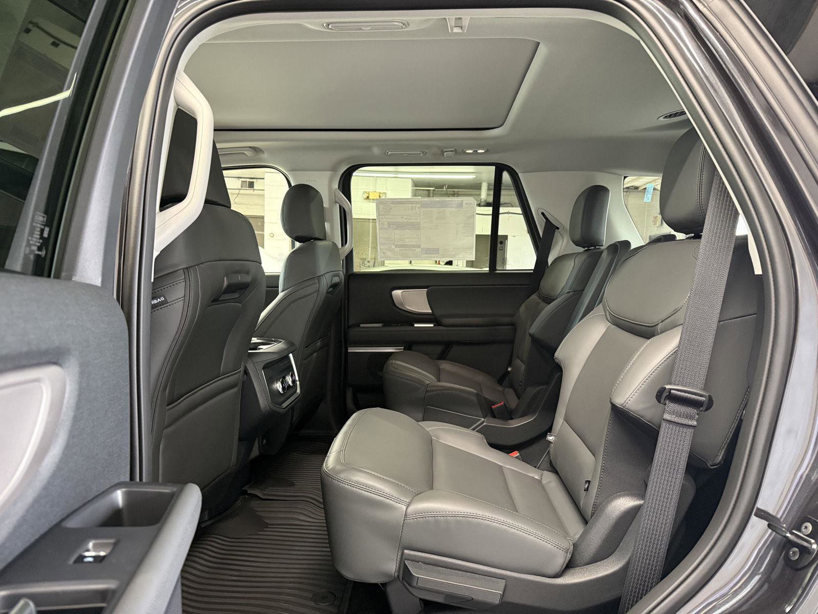 New 2026 Ford Expedition Active image 19