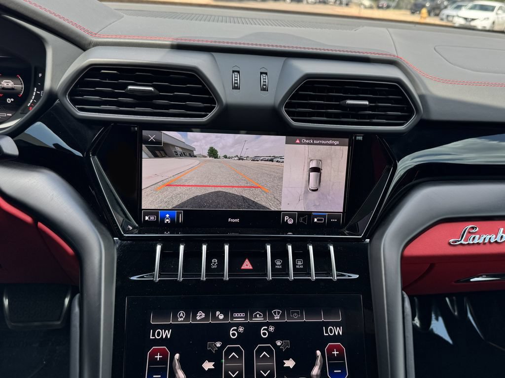 Used 2022 Lamborghini Urus AWD/4WD image 31