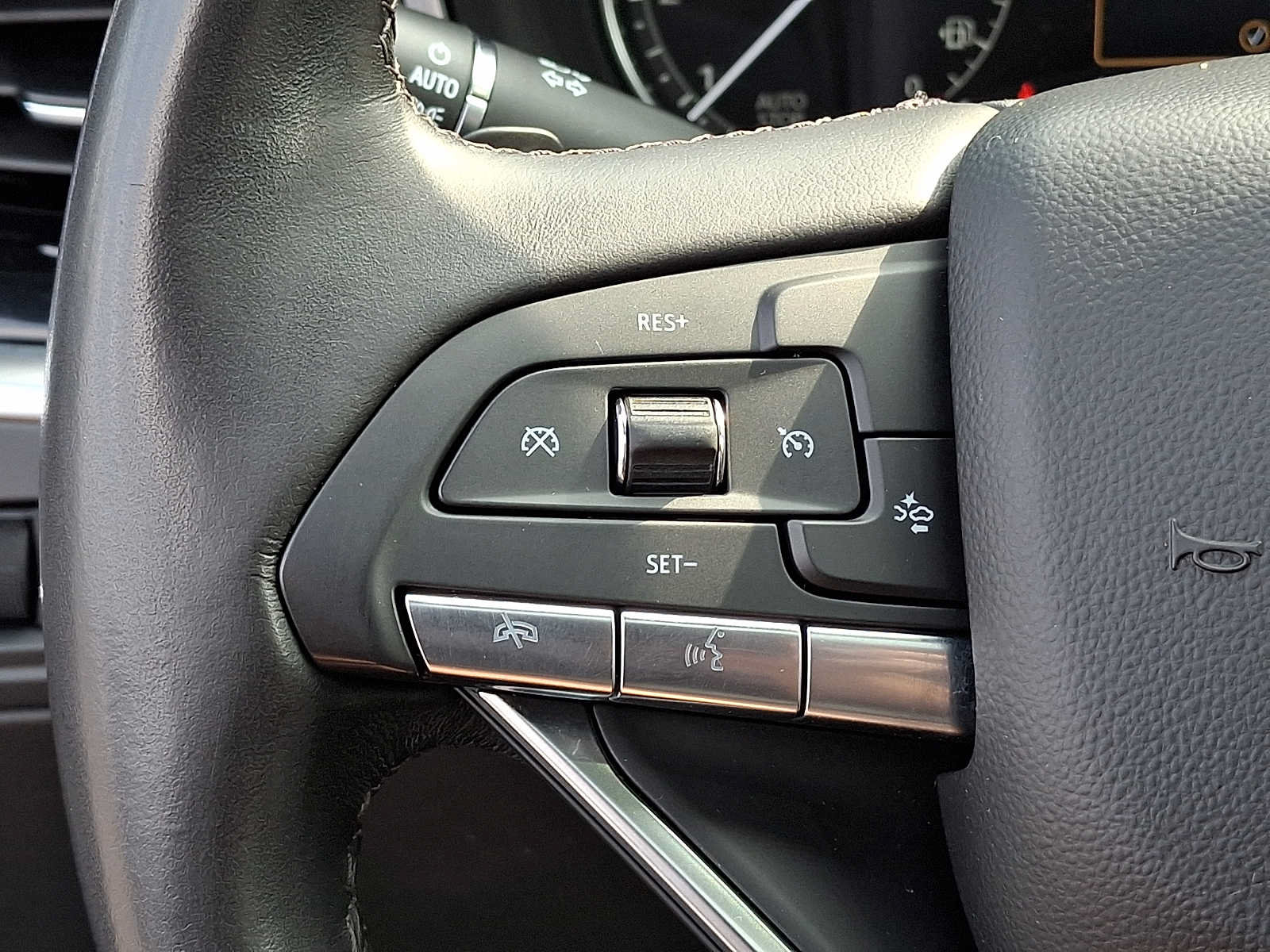 Used 2024 Cadillac XT6 Luxury AWD/4WD image 22