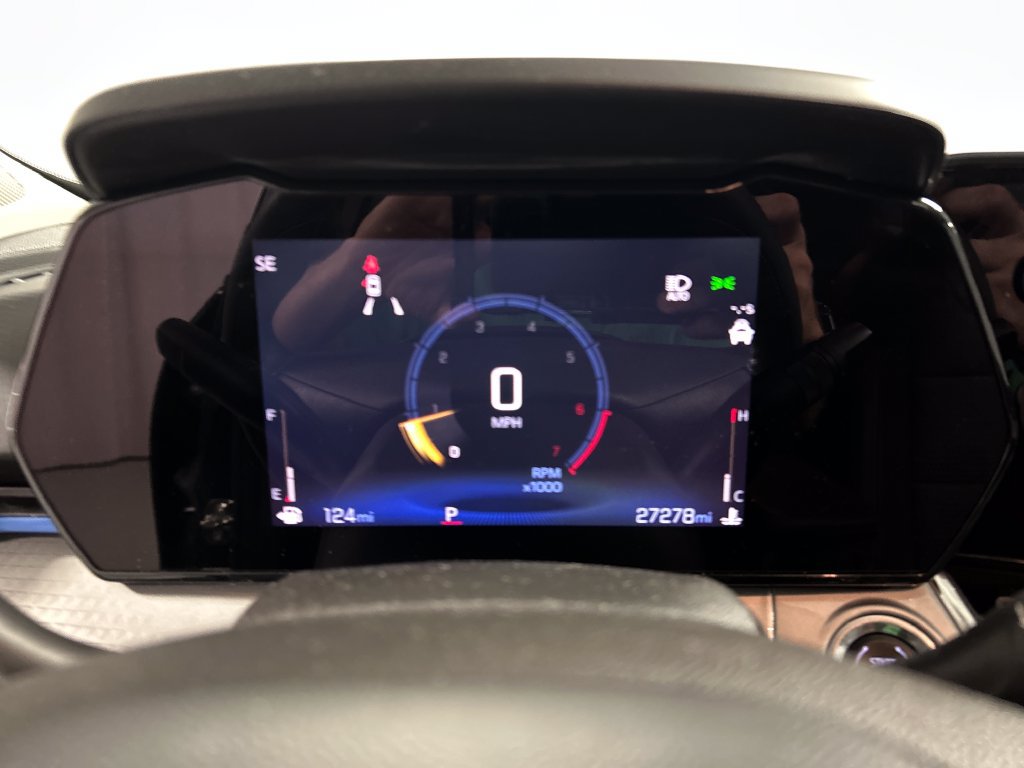 Used 2025 Chevrolet Trax LT FWD image 15