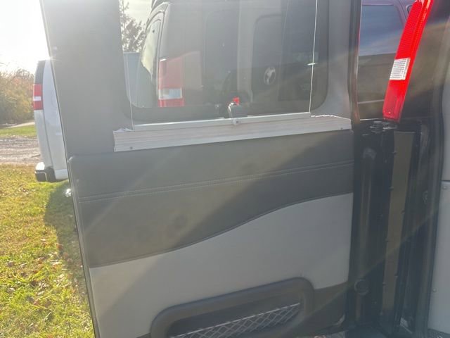 Used 2021 Chevrolet Express 2500 Explorer Van w/ Enhanced Convenience Package image 12