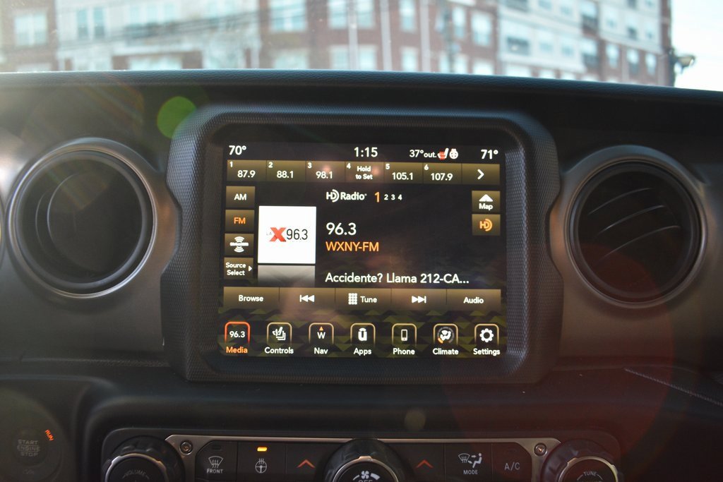 Used 2022 Jeep Gladiator Willys image 18