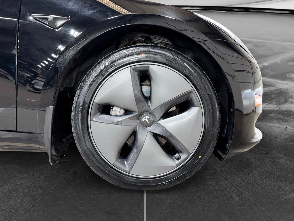 Used 2022 Tesla Model 3 Long Range AWD/4WD image 35
