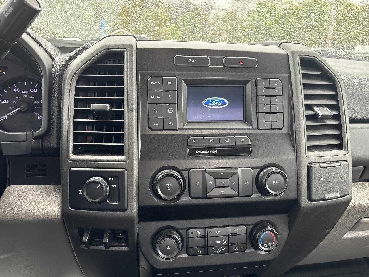 Used 2021 Ford F250 XL w/ Power Equipment Group RWD image 27
