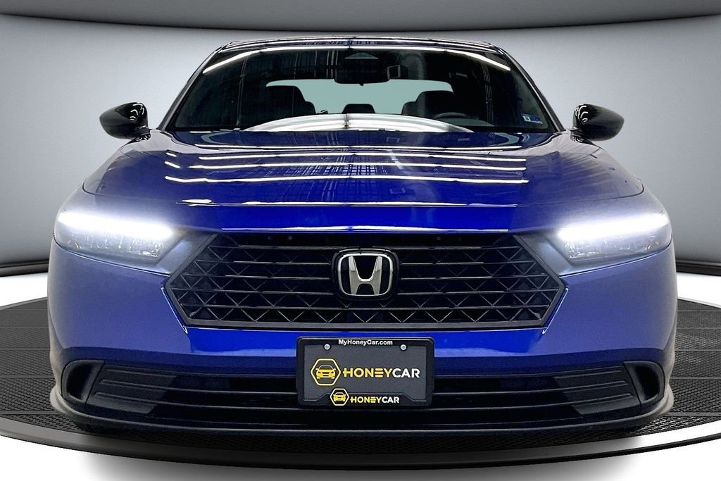 Used 2024 Honda Accord Sport image 2