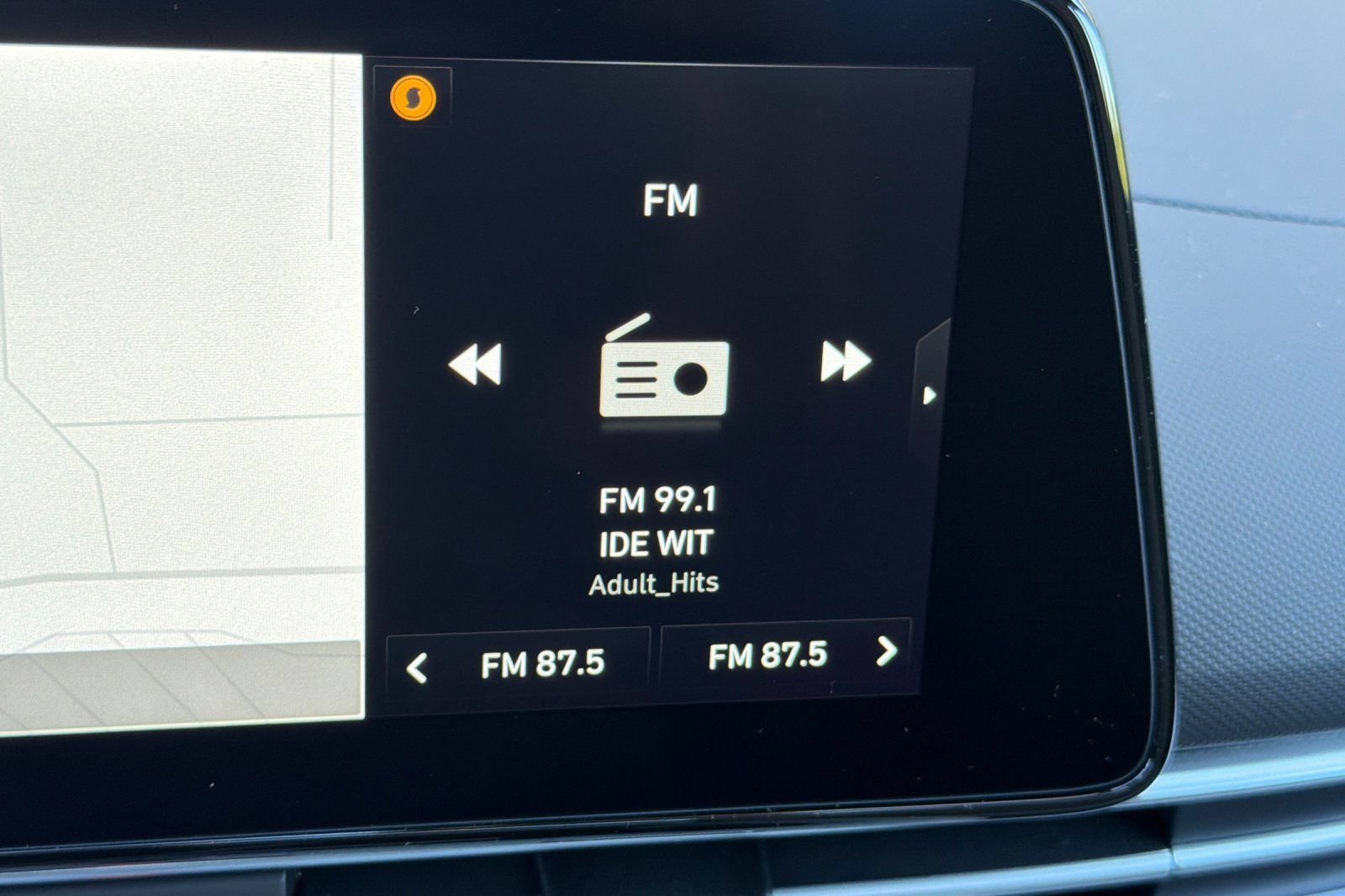 New 2026 Hyundai Elantra Limited FWD image 16