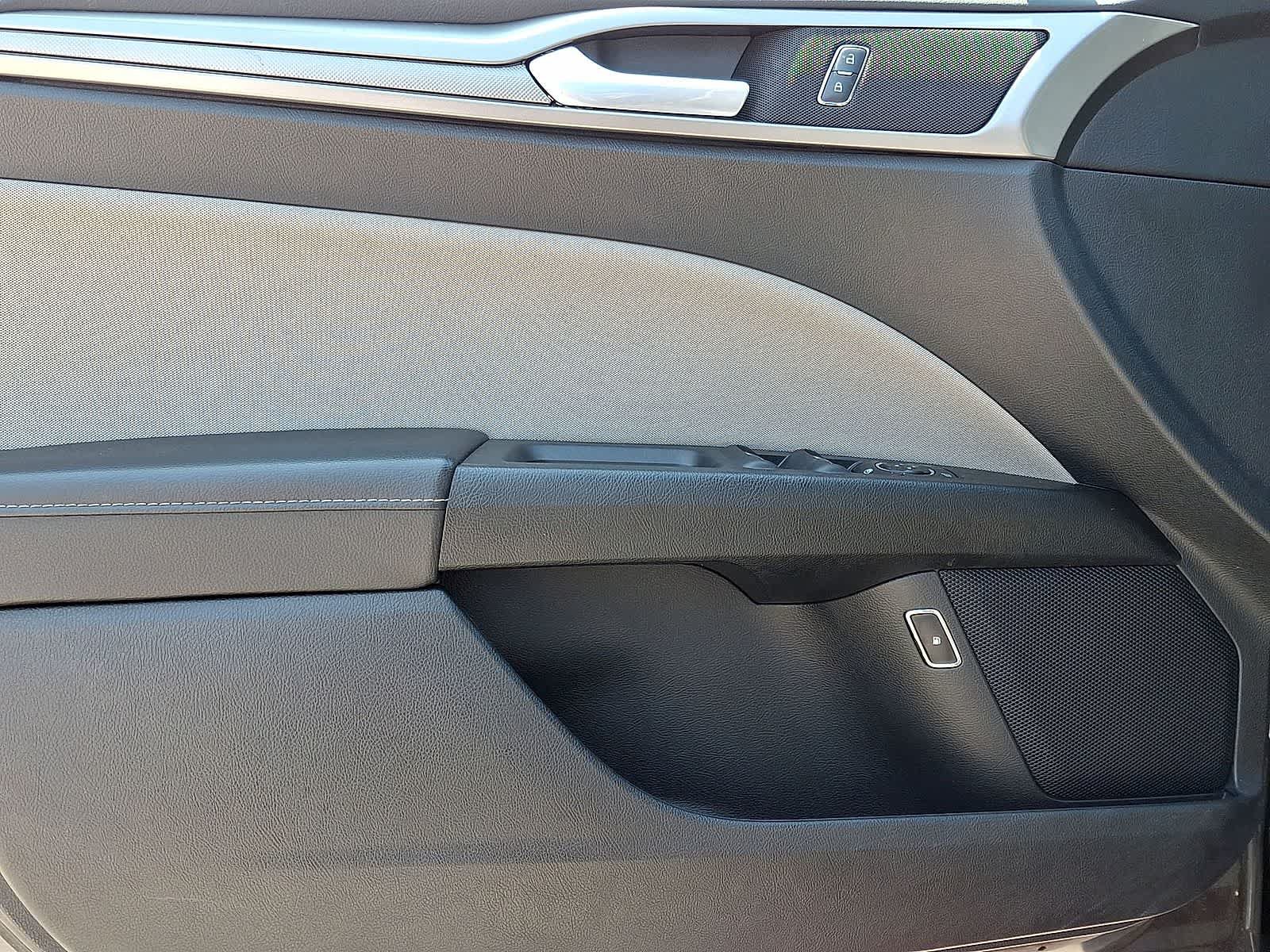 Used 2018 Ford Fusion S FWD image 26