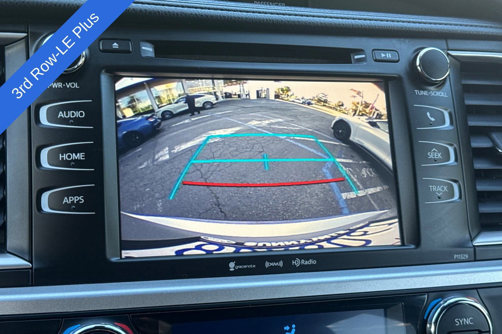 Used 2018 Toyota Highlander Plus image 19