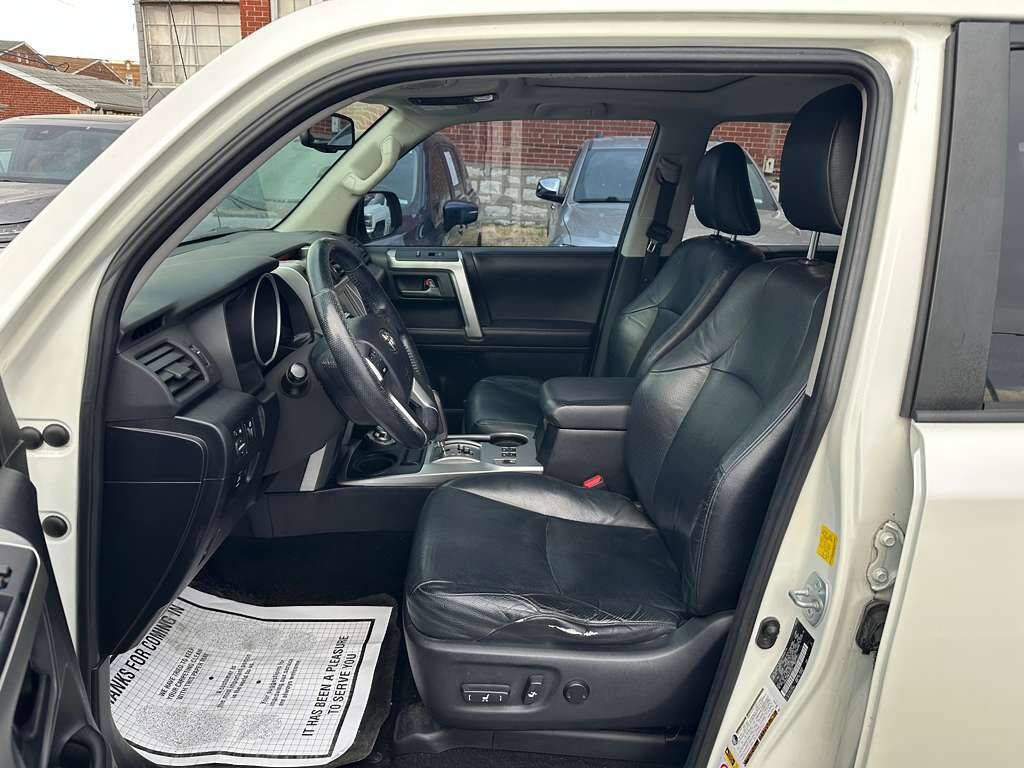 Used 2011 Toyota 4Runner Limited AWD/4WD image 10