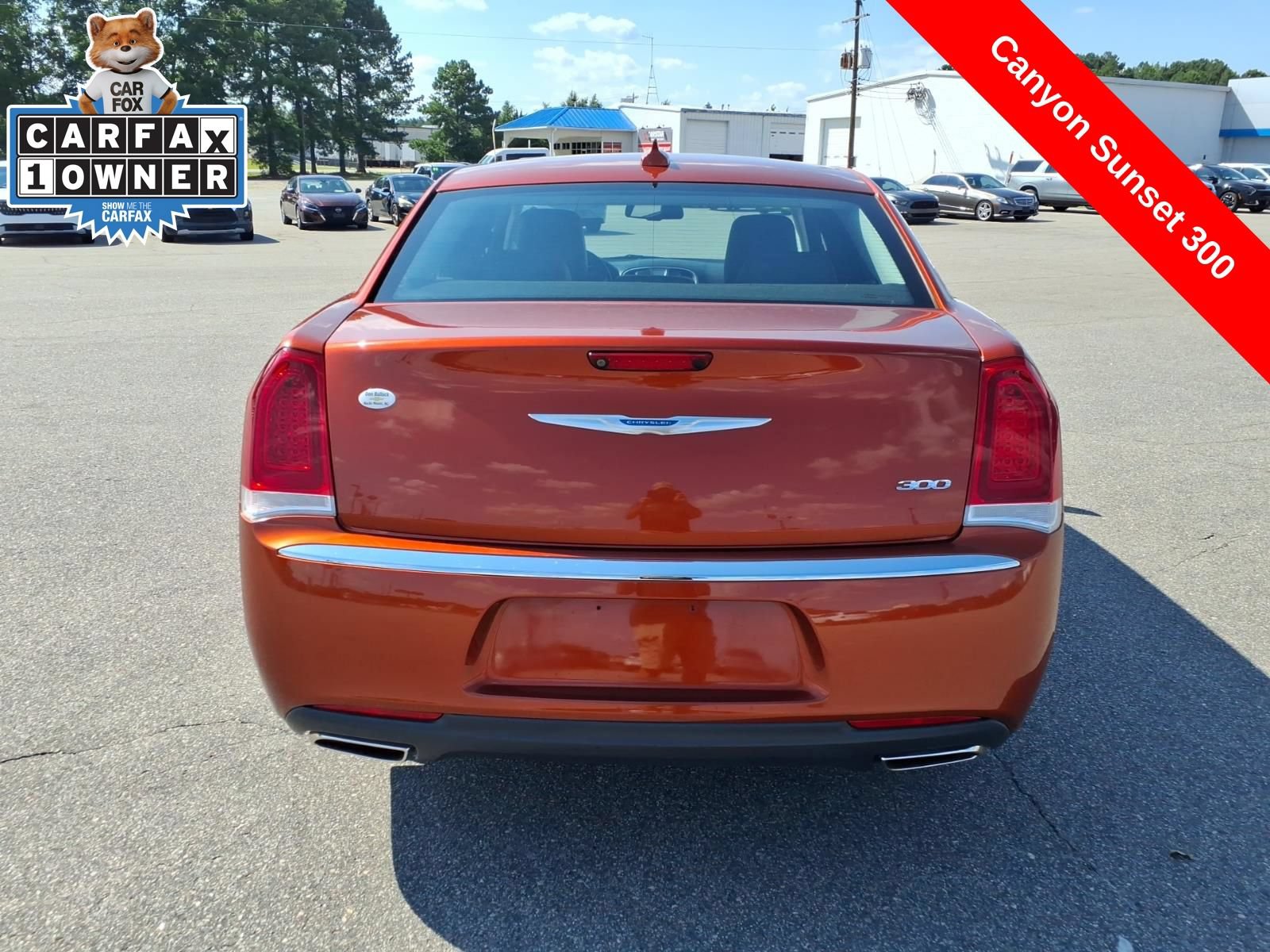 Used 2020 Chrysler 300 Touring L w/ Quick Order Package 2EF RWD image 4