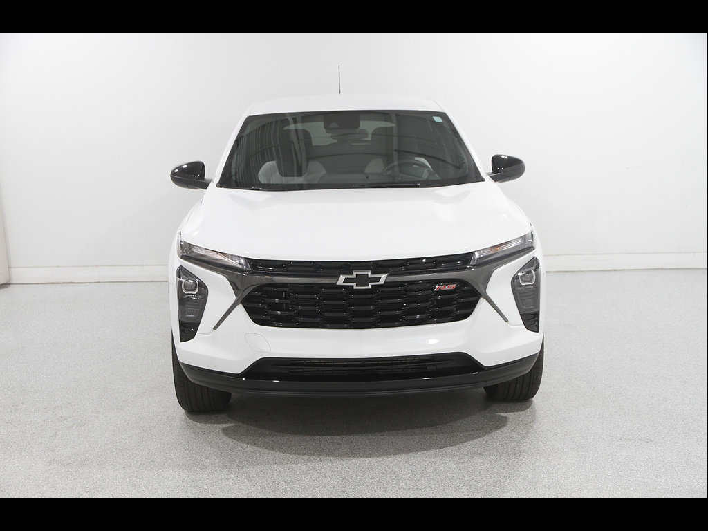 Certified 2024 Chevrolet Trax RS FWD image 2