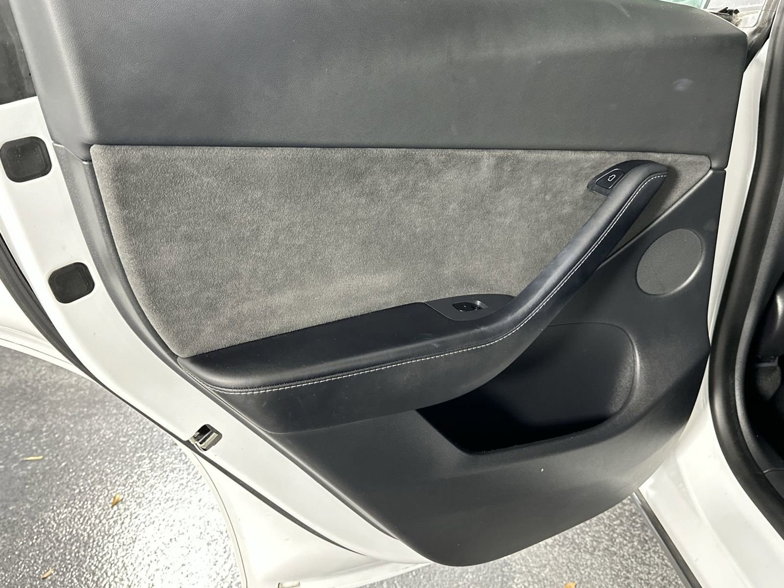 Used 2021 Tesla Model Y Long Range image 34