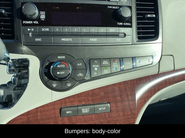 Used 2013 Toyota Sienna XLE image 16