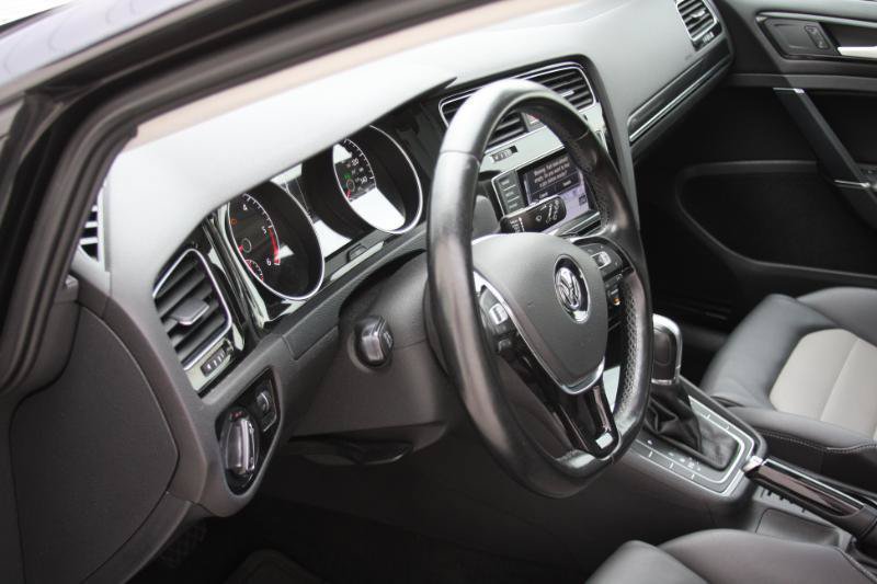 Used 2015 Volkswagen Golf TDI SEL FWD image 24