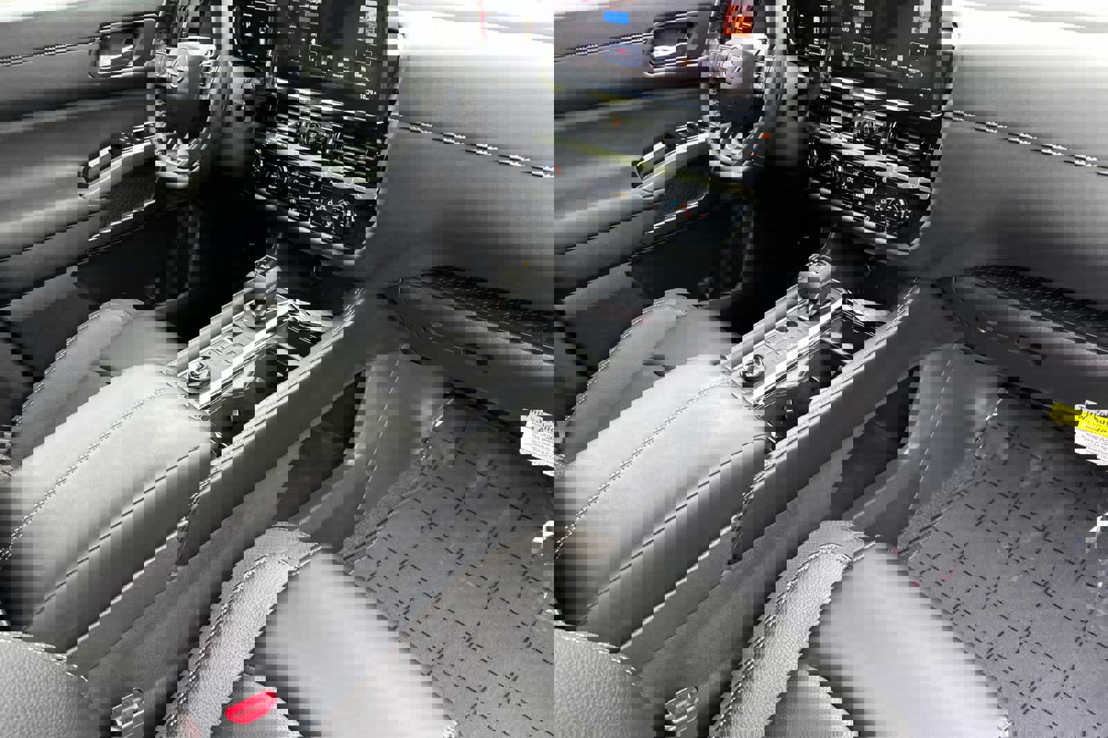 New 2026 Nissan Pathfinder SL image 17