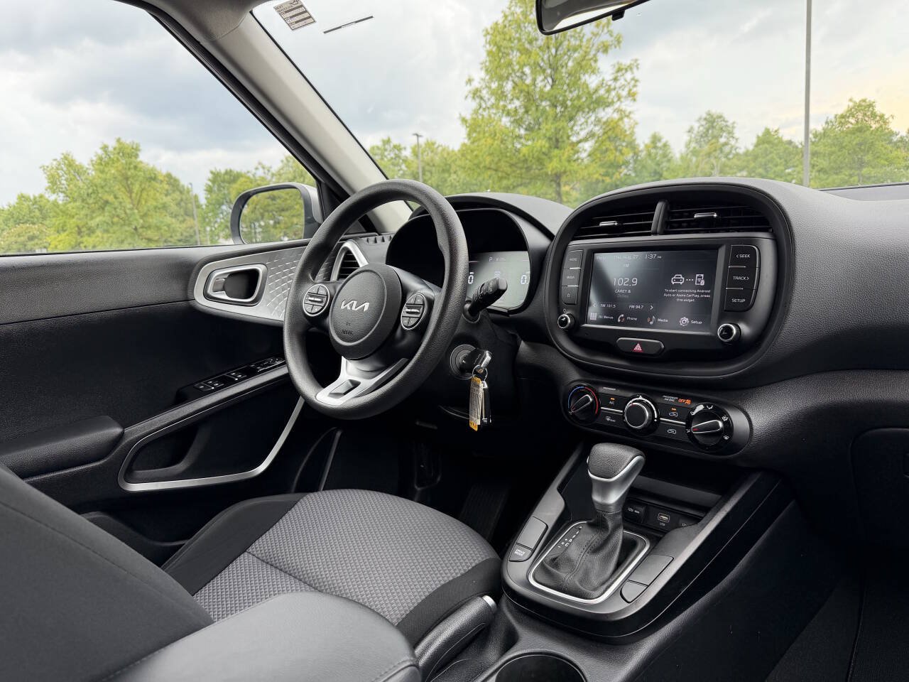 Used 2023 Kia Soul LX w/ LX Technology Package FWD image 19