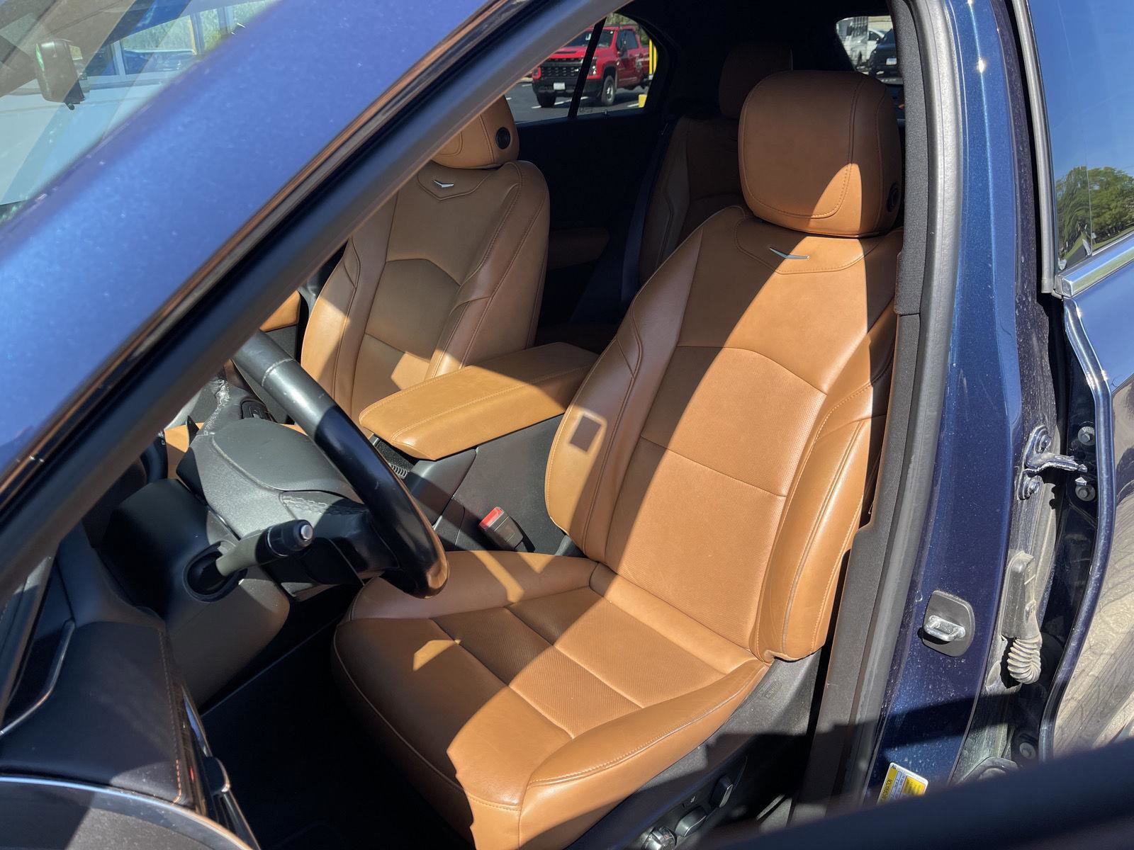 Used 2019 Cadillac XT4 Premium Luxury w/ Enhanced Visibility Package AWD/4WD image 15