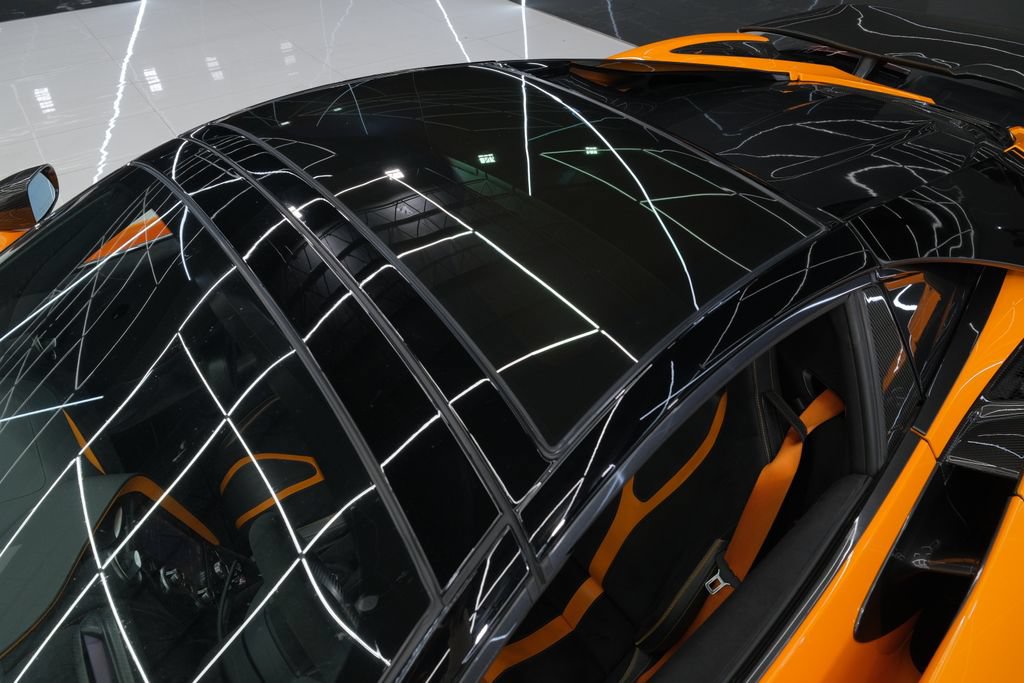 Used 2020 McLaren 720S Spider RWD image 24