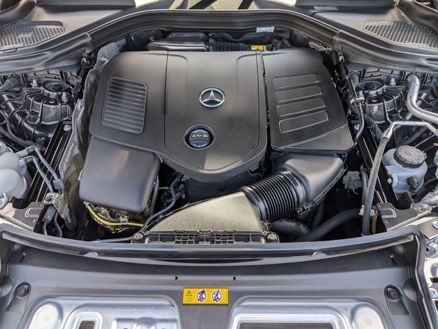 Used 2025 Mercedes-Benz GLC 350e 4MATIC image 23