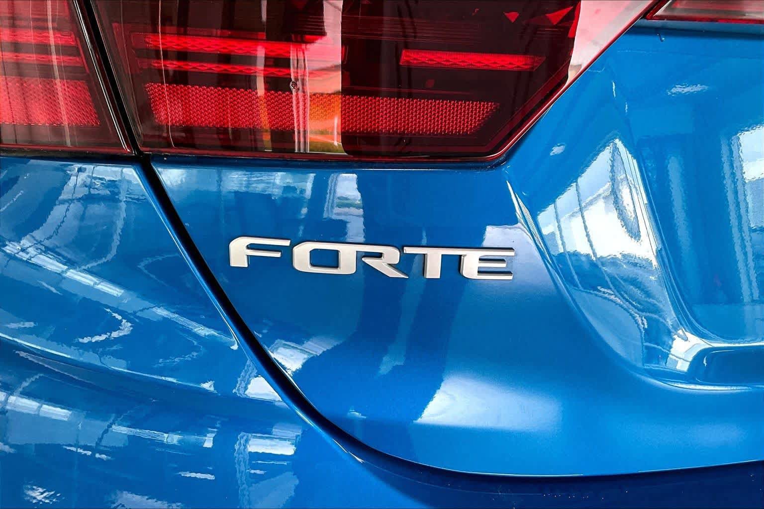 Used 2023 Kia Forte GT w/ GT2 Package FWD image 7