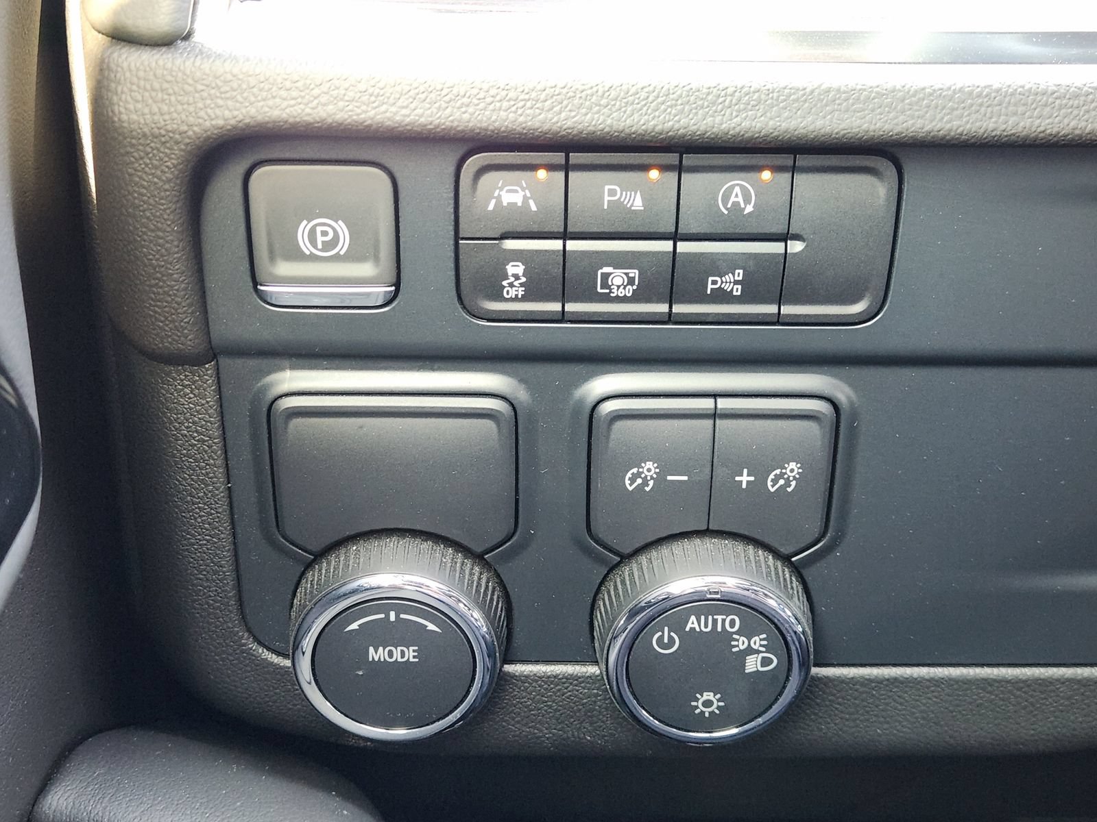Used 2025 Chevrolet Tahoe LS RWD image 25