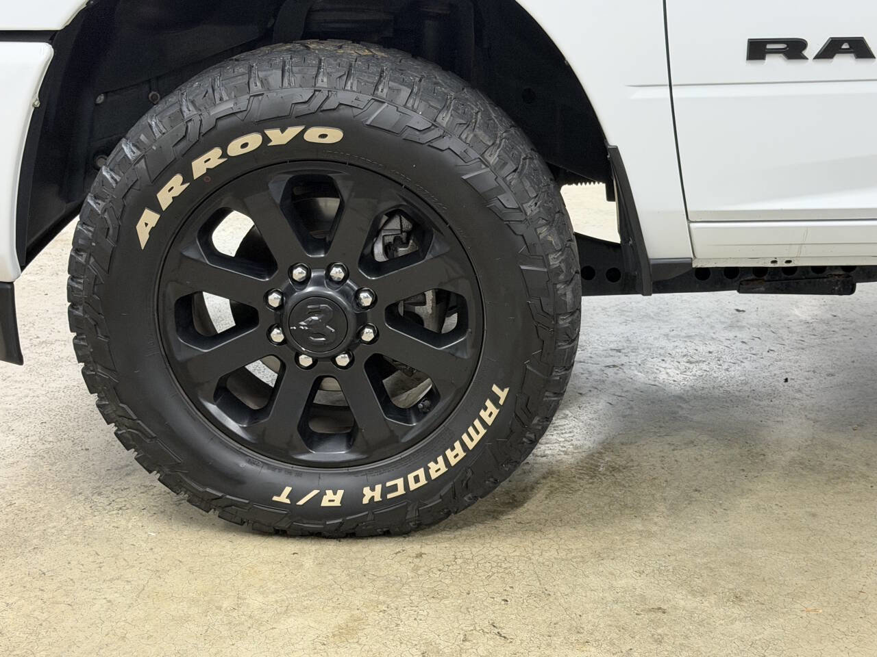 Used 2024 RAM 3500 Laramie w/ Night Edition image 17