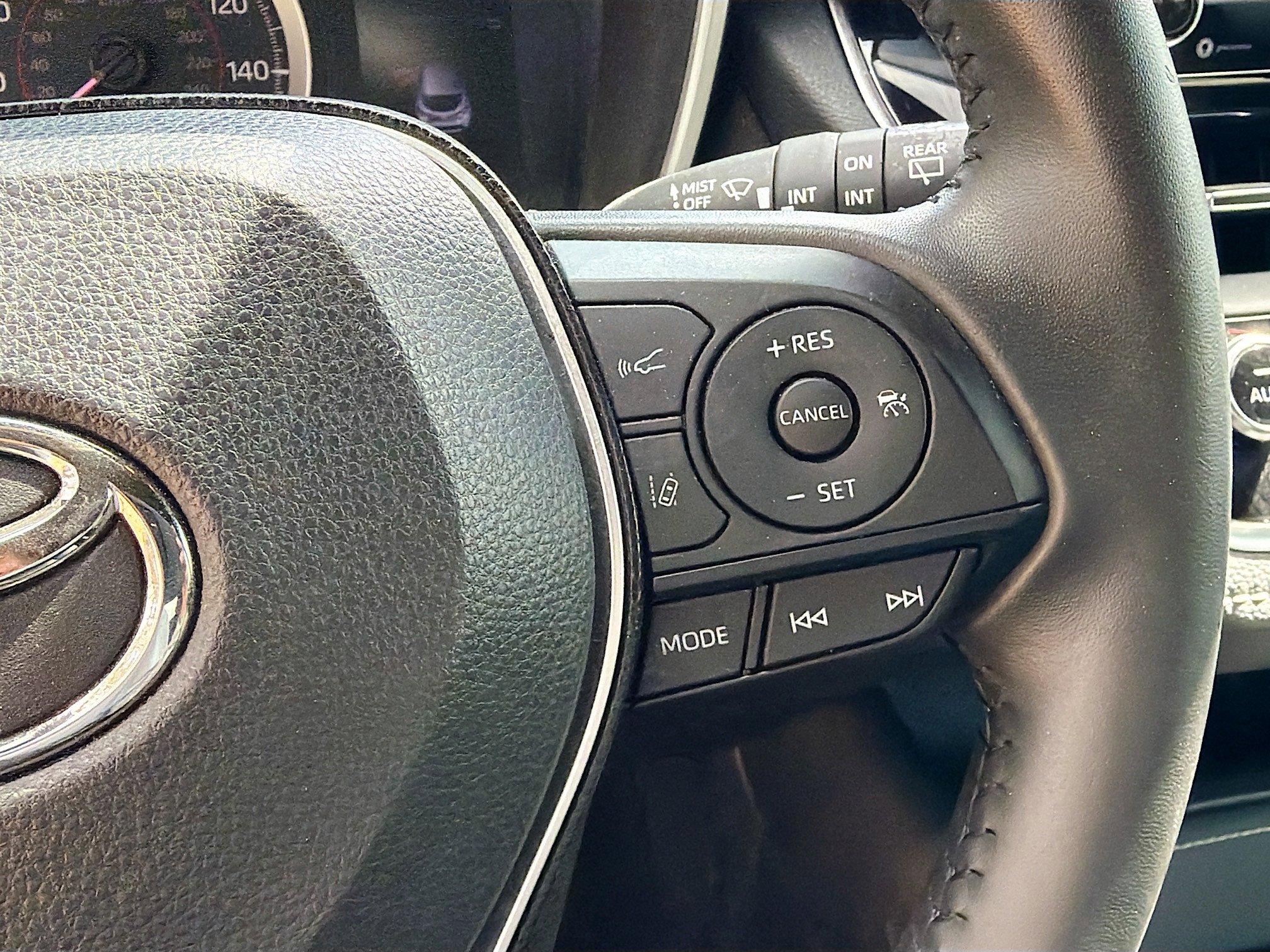 Used 2021 Toyota Corolla SE image 32