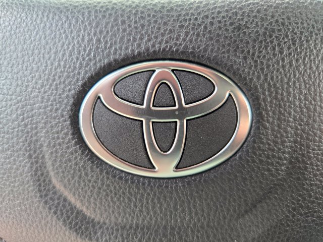 Used 2025 Toyota 4Runner SR5 AWD/4WD image 31