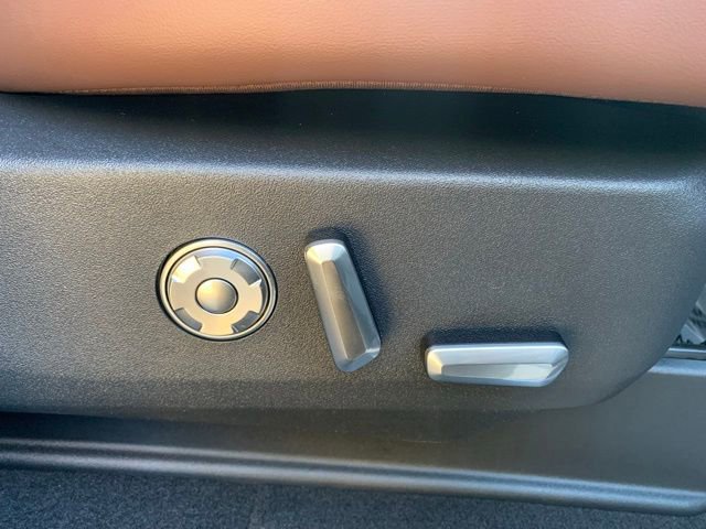 New 2026 Lincoln Navigator Reserve image 17