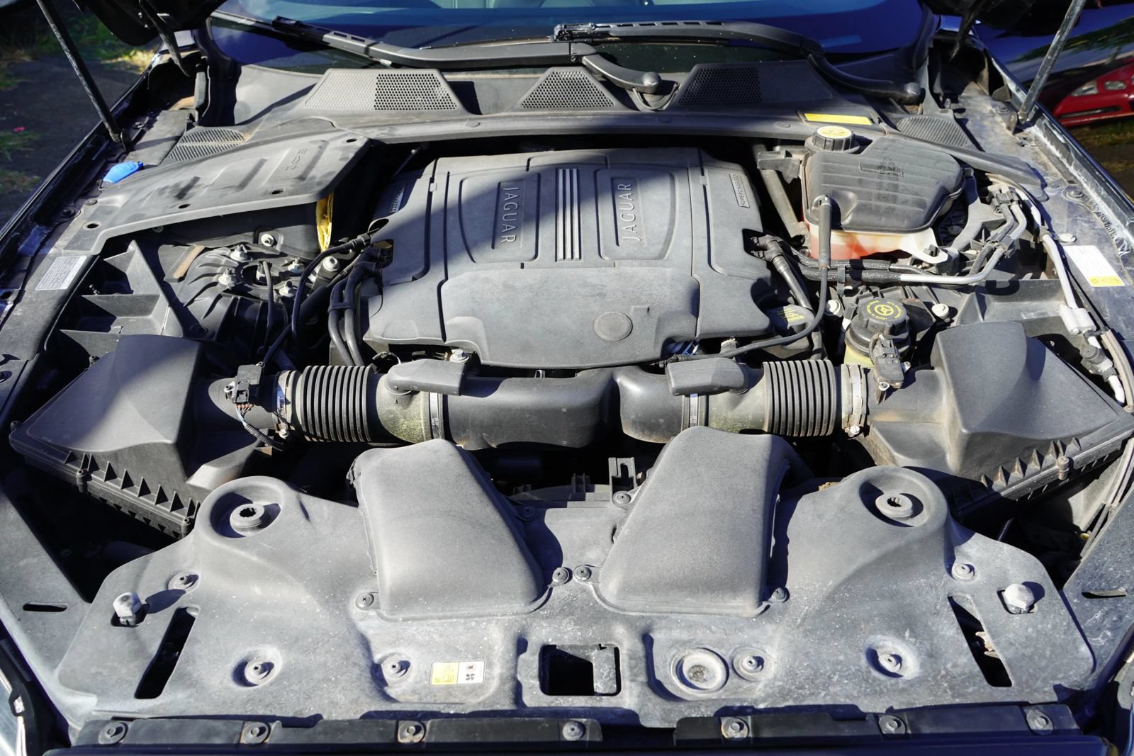 Used 2011 Jaguar XJ L Supersport RWD image 20