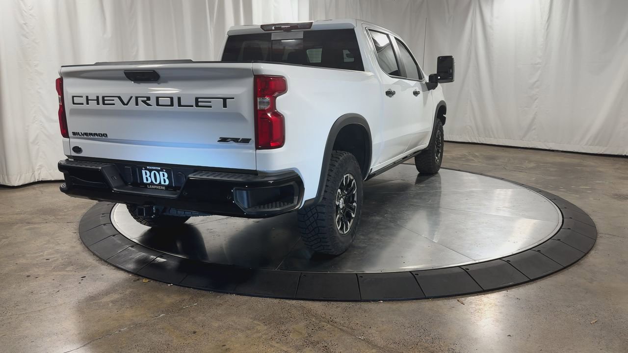 Used 2024 Chevrolet Silverado 1500 ZR2 w/ Technology Package image 9
