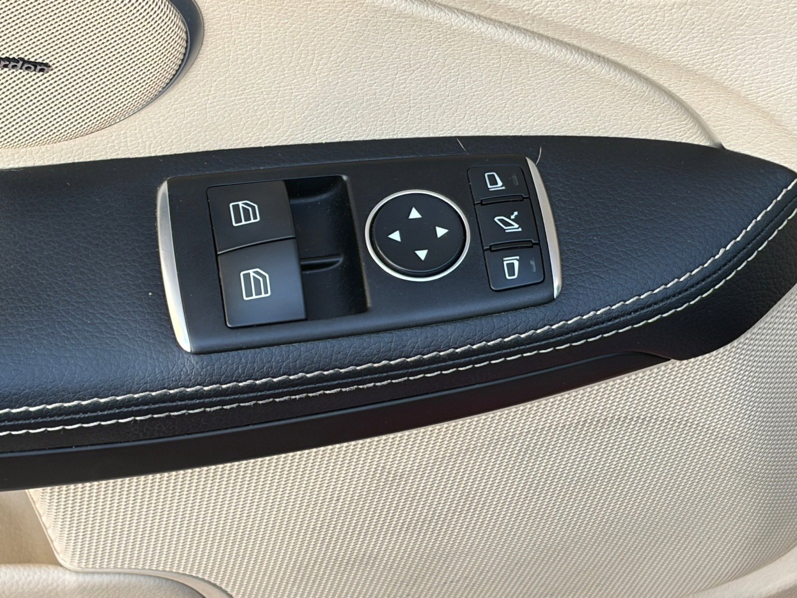 Used 2014 Mercedes-Benz SLK 250 image 8